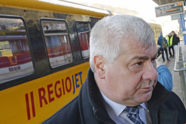 Érsek sa odviezol ranným spojom RegioJetu z Kvetoslavova do Bratislavy