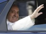 Pápež pripustil možnosť, aby sa kňazmi mohli stať i starší ženatí muži