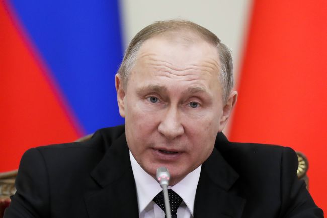 Putin nariadil podpísať dohodu o včlenení juhoosetských vojenských jednotiek