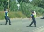 Video: Policajtka riadila premávku spôsobom, aký ste ešte nevideli