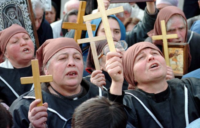 Rusko zastavilo činnosť Jehovových svedkov pre údajný extrémizmus