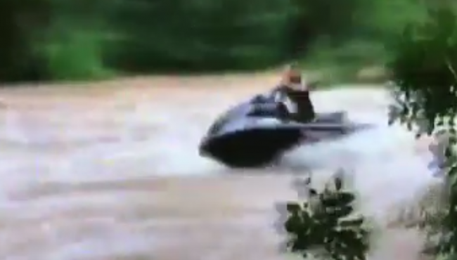 Video: Záplavy? Pre Austrálčanov nič strašidelné