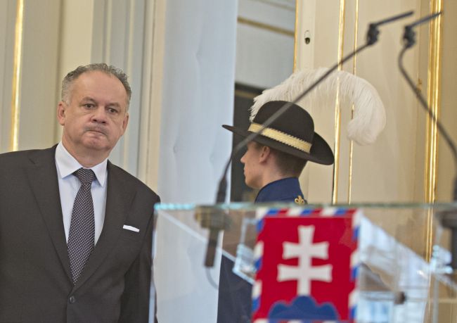 Prezident SR Kiska rozdelil svoj plat ďalším rodinám v núdzi