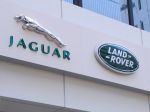Radosť z investície Jaguaru Land Rover vystriedali obavy