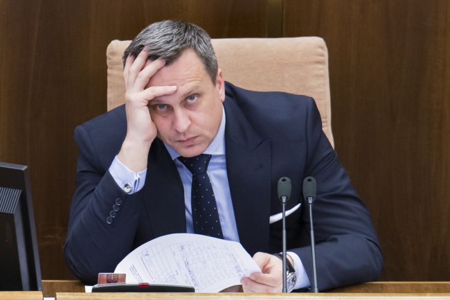 OĽaNO-NOVA neuspelo so zákazom udeľovania vojenských hodností politikom