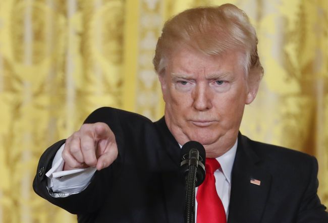 Útočná skupina amerických námorných síl mieri ku Kórejskému polostrovu