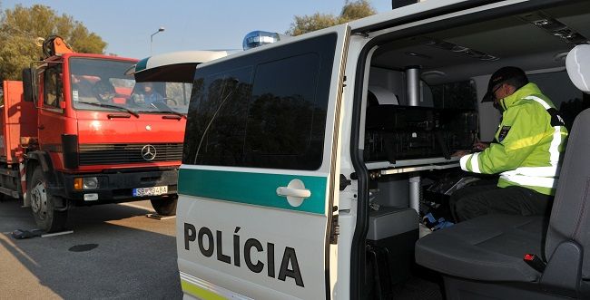 Polícia rozbieha akcie "Veľkonočný zajko" a “Auto nie je výklad"