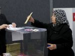 Opozícia v Turecku požiadala o anulovanie výsledkov referenda