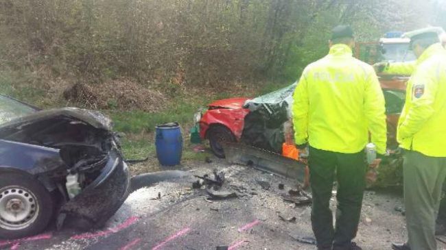 Pri zrážke dvoch áut prišla o život 22-ročná vodička