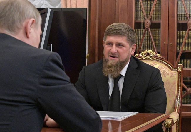 Kremeľ dôveruje tvrdeniam čečenských predstaviteľov o situácii gejov