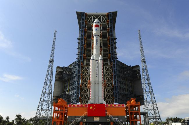 Čína vyslala do vesmíru prvú bezpilotnú loď vlastnej výroby
