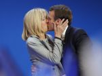 Sčítané sú takmer všetky hlasy, postupujú Le Penová a Macron