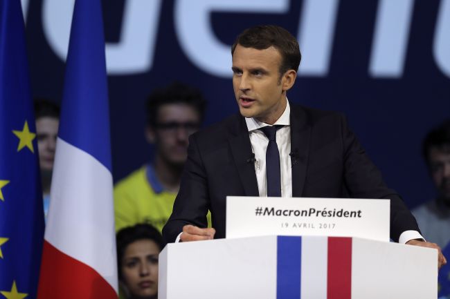 Macronov volebný štáb sa stal terčom hakerov napojených na Rusko, tvrdia experti