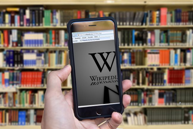 Zakladateľ Wikipédie spúšťa novú spravodajskú platformu Wikitribune