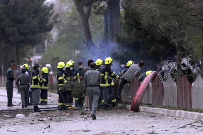 Pri samovražednom útoku v Kábule utrpeli zranenia aj traja americkí vojaci