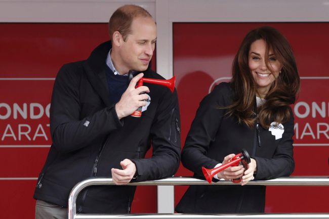 William a Kate žiadajú 1,5 milióna eur za zverejnenie chúlostivých fotiek