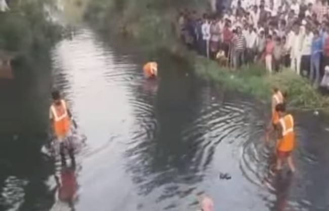 Video: Pri nehode nákladného auta zahynulo najmenej 14 ľudí