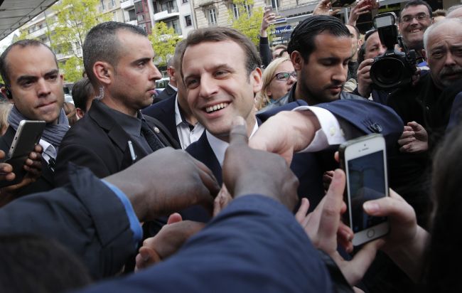Macron strávil posledný deň kampane v meste Rodez na juhozápade Francúzska