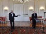 Sobotka tvrdí, že Babiš a Zeman spolu uzavreli pakt. Hrad aj Babiš to odmietli
