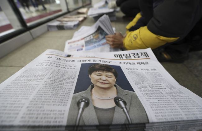 Juhokórejčania si volia nástupcu zosadenej prezidentky Pak Kun-hje