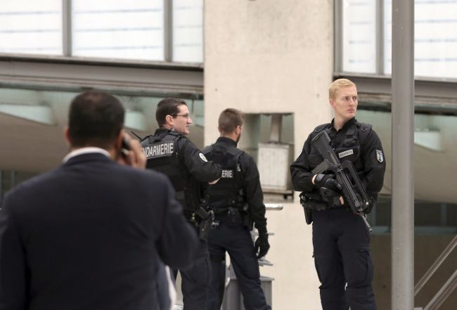 Evakuovali rušnú parížsku železničnú stanicu Gare du Nord