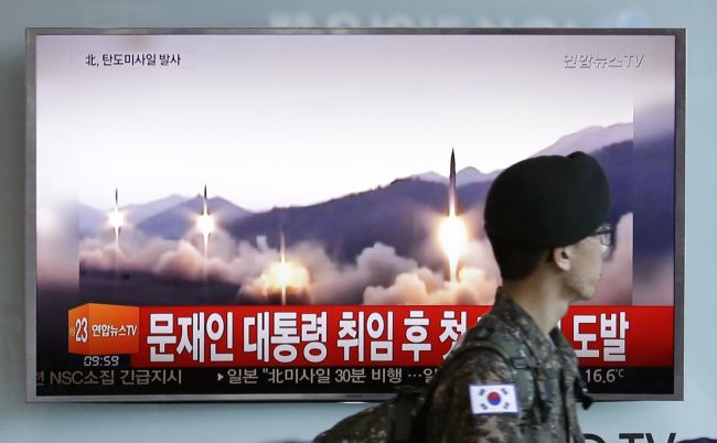 Severná Kórea úspešne vykonala ďalšiu raketovú skúšku