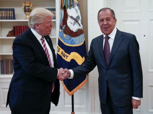 Vyšetrovanie vzťahov Trumpa a Ruska povedie bývalý šéf FBI Robert Mueller