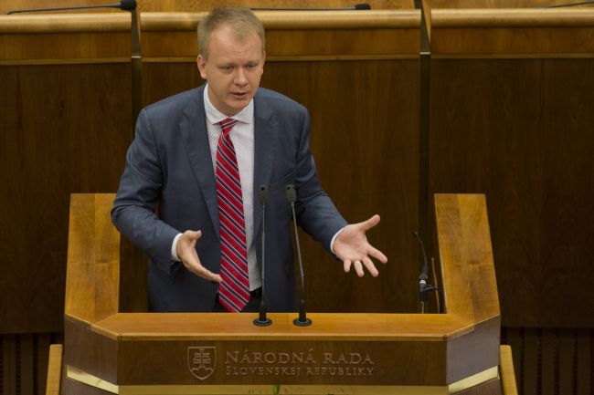 Povinné zverejňovanie platu v inzerátoch pomôže znevýhodneným skupinám