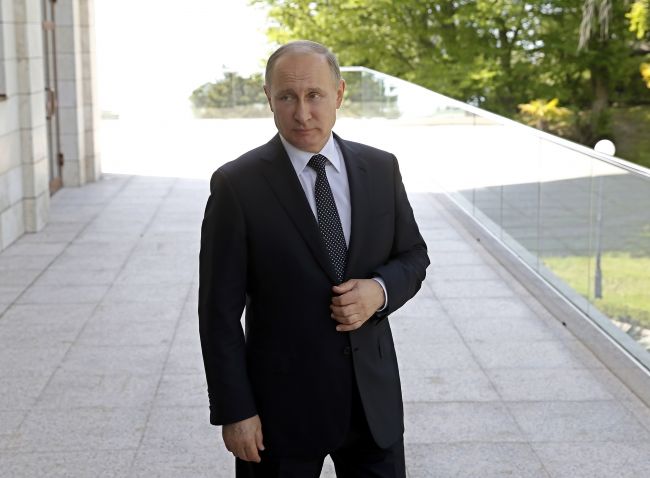 Putin telefonoval s Macronom, dohodli sa na spolupráci