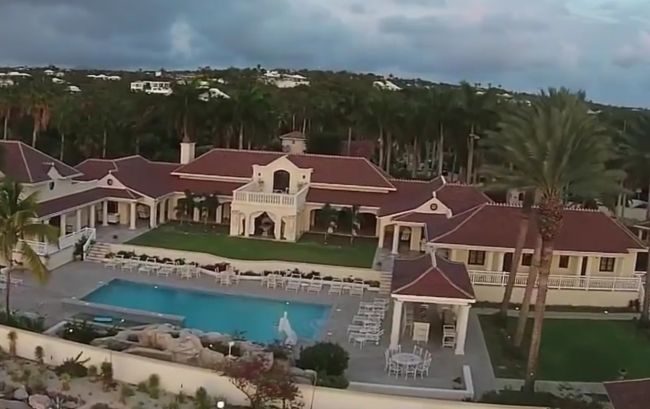 Video: Trump sa vzdáva luxusného sídla v Karibiku
