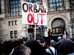 Maďarsko: "Soros stupňuje nátlak", reagoval Fidesz na protivládnu demonštráciu