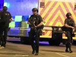 Británia: V súvislosti s útokom v Manchestri zadržali piateho podozrivého