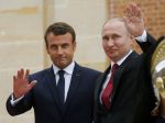 Macron privítal Putina vo Versailles
