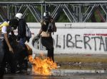 Pri protivládnych protestoch vo Venezuele boli zranení aj dvaja opoziční politici