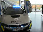 ČR: Polícia havarovala s hybridným BMW a zástupcom šéfa protokolu Hradu