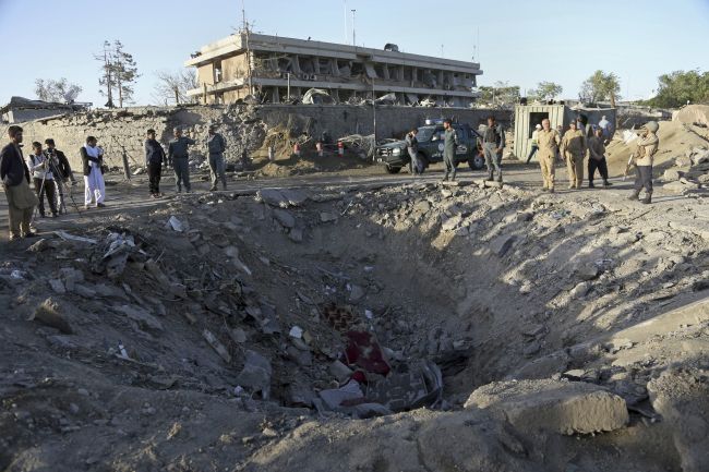 Afganistan: Počet obetí útoku v Kábule sa zvýšil na 90 mŕtvych a 400 zranených