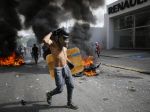 Najnovšie protesty vo Venezuele si vyžiadali najmenej 100 zranených