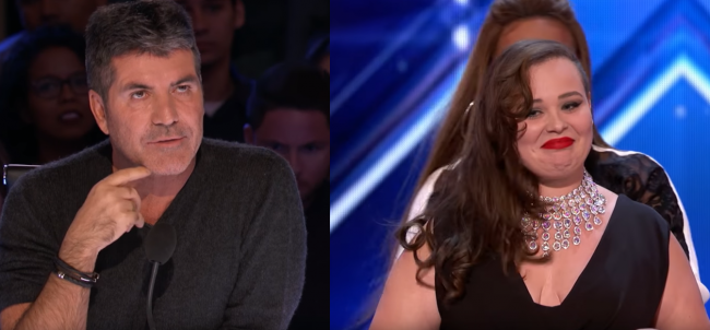 Video: Simon Cowell zastavil speváčku hneď na začiatku vystúpenia. Pre spev to však nebolo