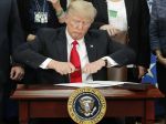 Trump podpísal odklad sťahovania americkej ambasády z Tel Avivu do Jeruzalema
