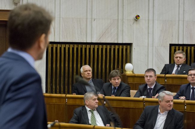 Poslanci na júnovej schôdzi nerozhodnú o Matovičovom mandáte