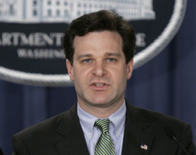 Trump oznámil, že novým šéfom FBI sa stane Christopher Wray