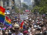 Účastníci pochodov na podporu LGBT v USA kritizovali Trumpovu administratívu