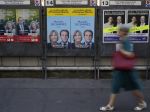 Francúzske voľby: Hádzanie vajec aj útok letákmi