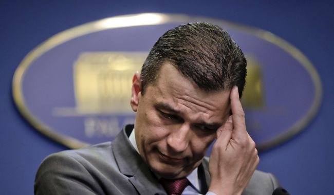 Hlasovanie o vyslovení nedôvery rumunskému premiérovi sa skomplikovalo