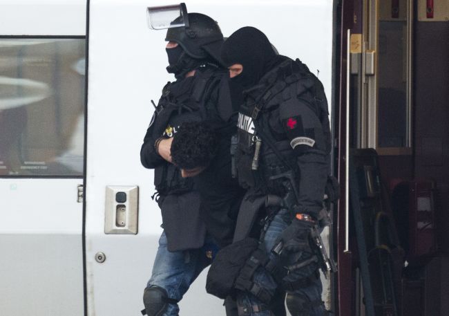 Holandská polícia zatkla 18-ročného muža podozrivého z terorizmu