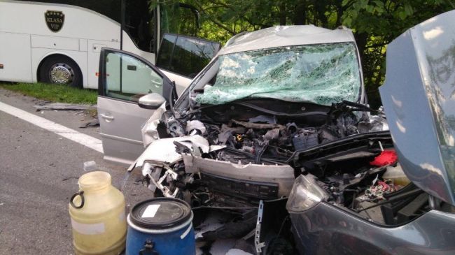 Vážnu dopravnú nehodu pri Ružomberku neprežila jedna osoba