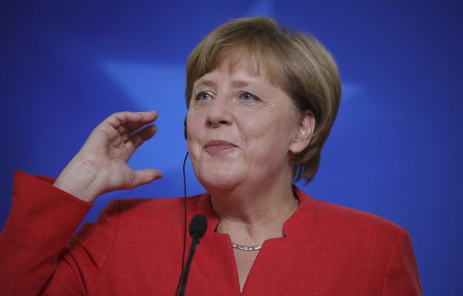 Prieskum: Náskok Merkelovej konzervatívcov sa tri mesiace pred voľbami zvýšil