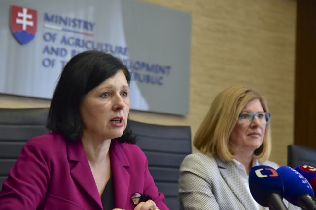 V EÚ začala platiť prísnejšia smernica proti financovaniu terorizmu