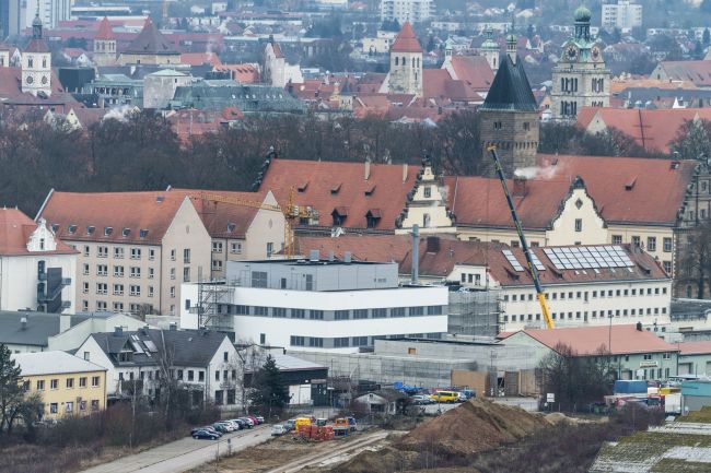 Nemeckú väznicu musia evakuovať po náleze bomby