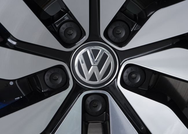 Volkswagen zastaví v bratislavskom závode na viac než dva týždne výrobu